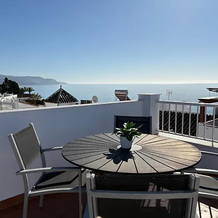 Carabeo Sun & アパート ネルハ